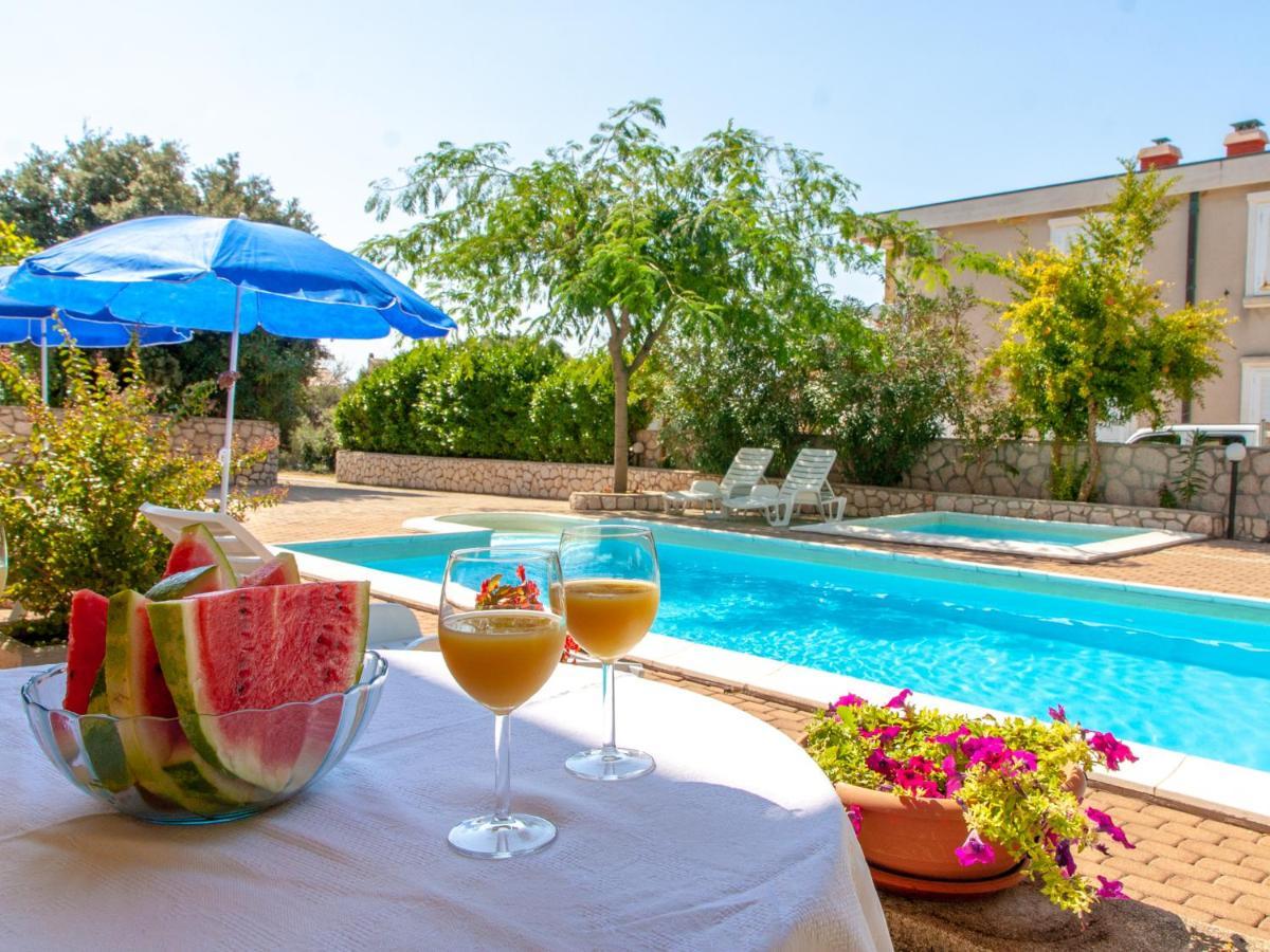 Apartments Villa Ana มันเดร ภายนอก รูปภาพ